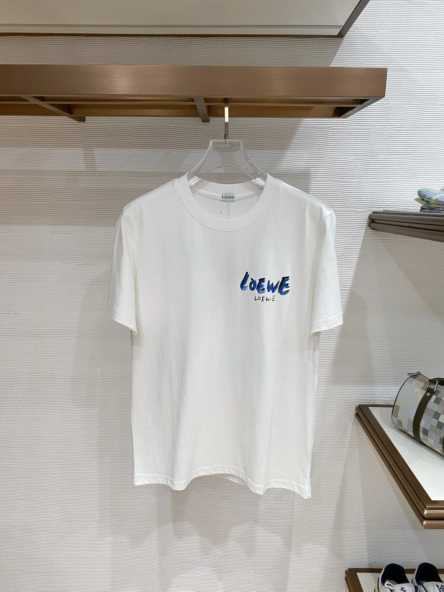 Loewe Latest men s short-sleeve round neck T-shirt Loewe Latest men s short-sleeve round neck T-shirt