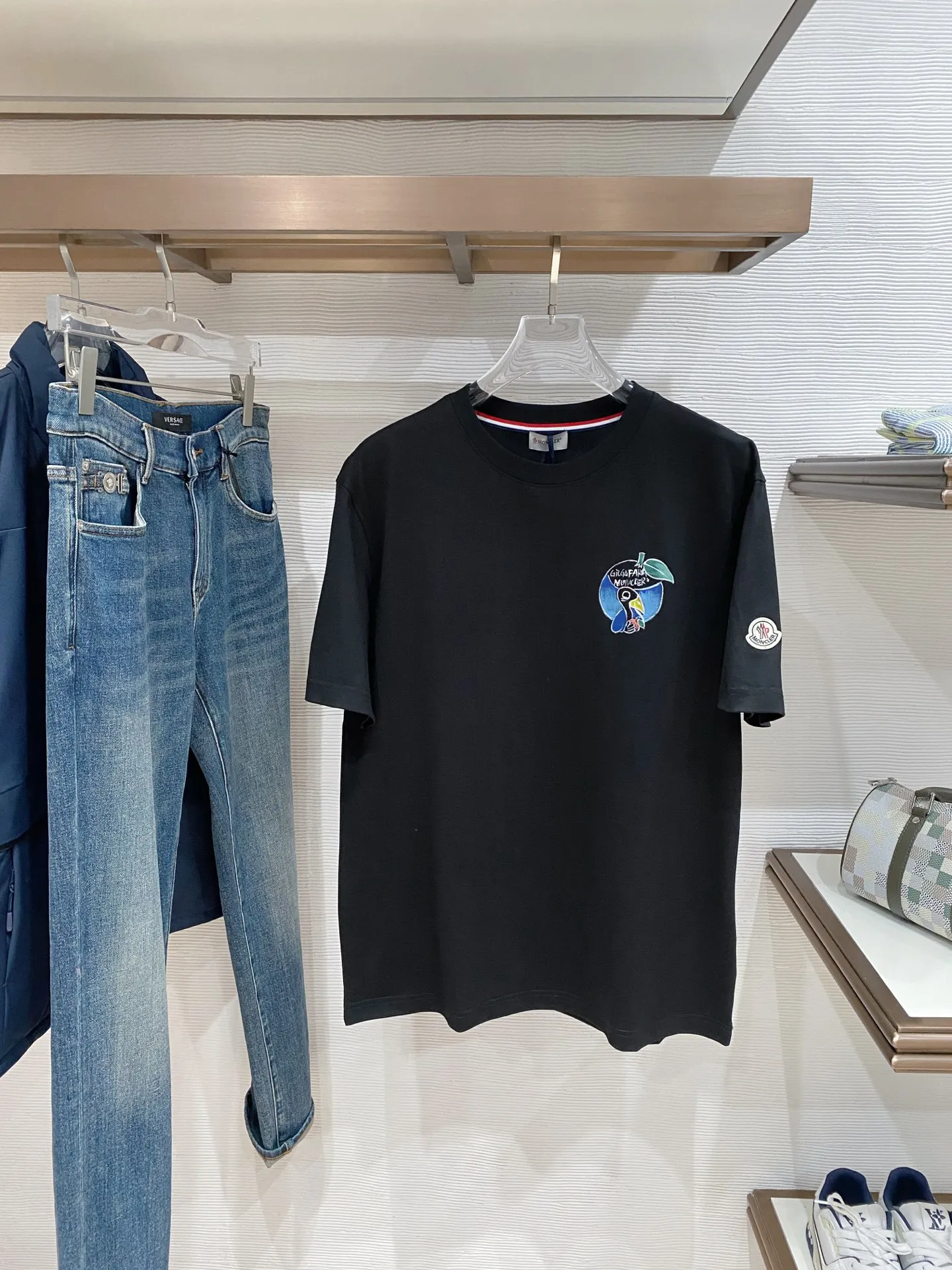 Moncler Spring and summer men s short-sleeve round neck T-shirt