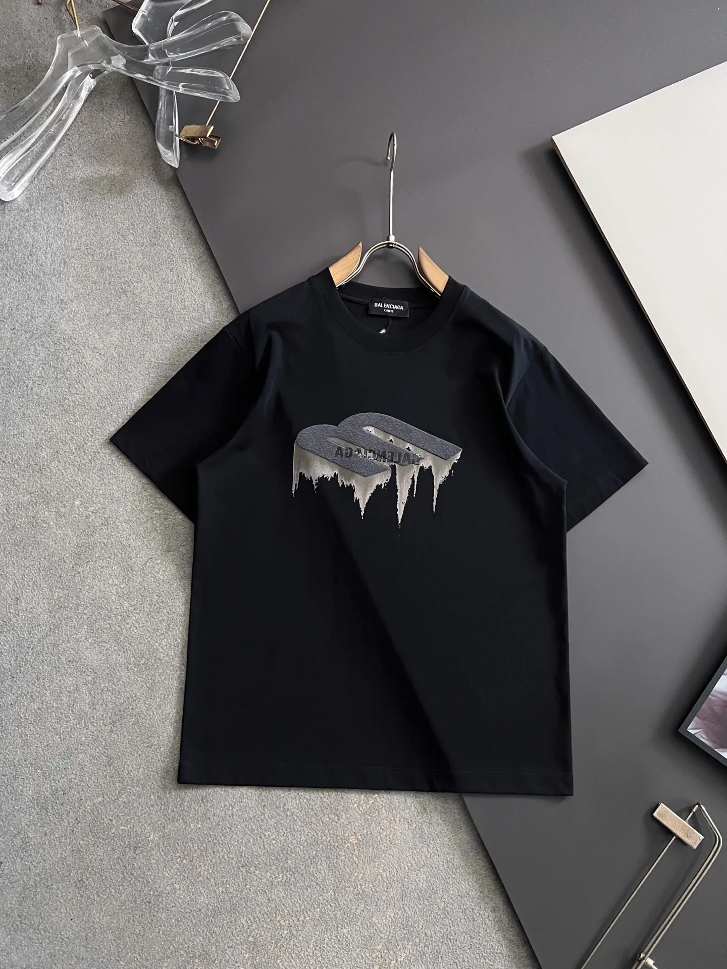 Balenciaga Spring and summer new men s cool cotton short-sleeve shirt Balenciaga Spring and summer new men s cool cotton short-sleeve shirt