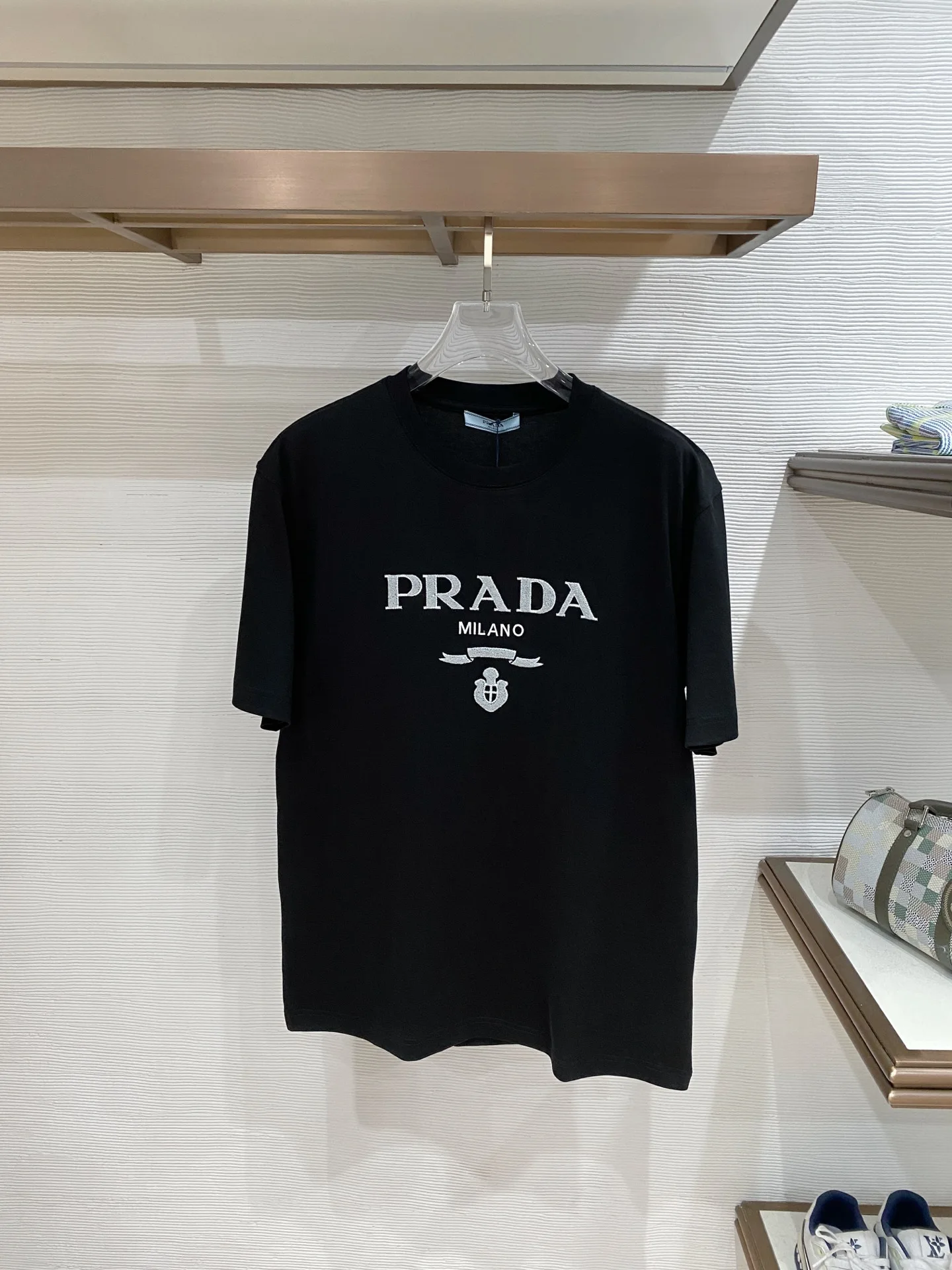 Prada Latest short-sleeve round-neck men s T-shirt Prada Latest short-sleeve round-neck men s T-shirt