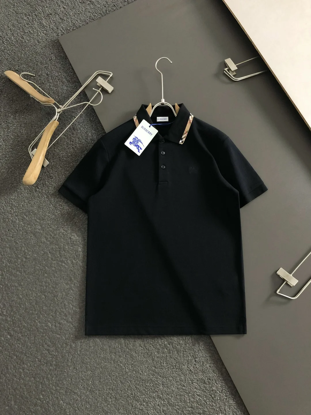 Burberry Heavy industry plaid splicing collar spring and summer short sleeves