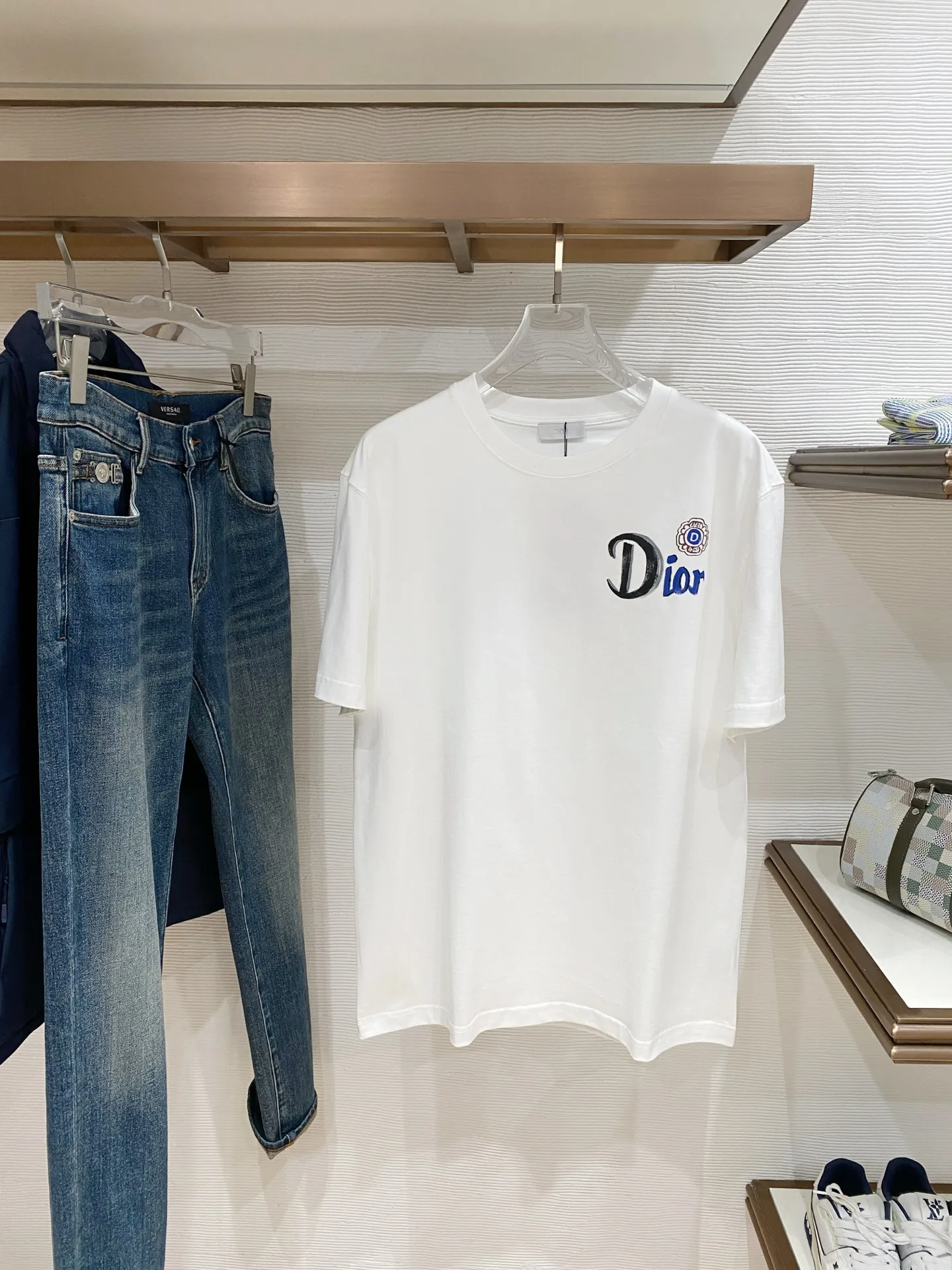 Dior Spring and summer men s short-sleeve round neck T-shirt Dior Spring and summer men s short-sleeve round neck T-shirt