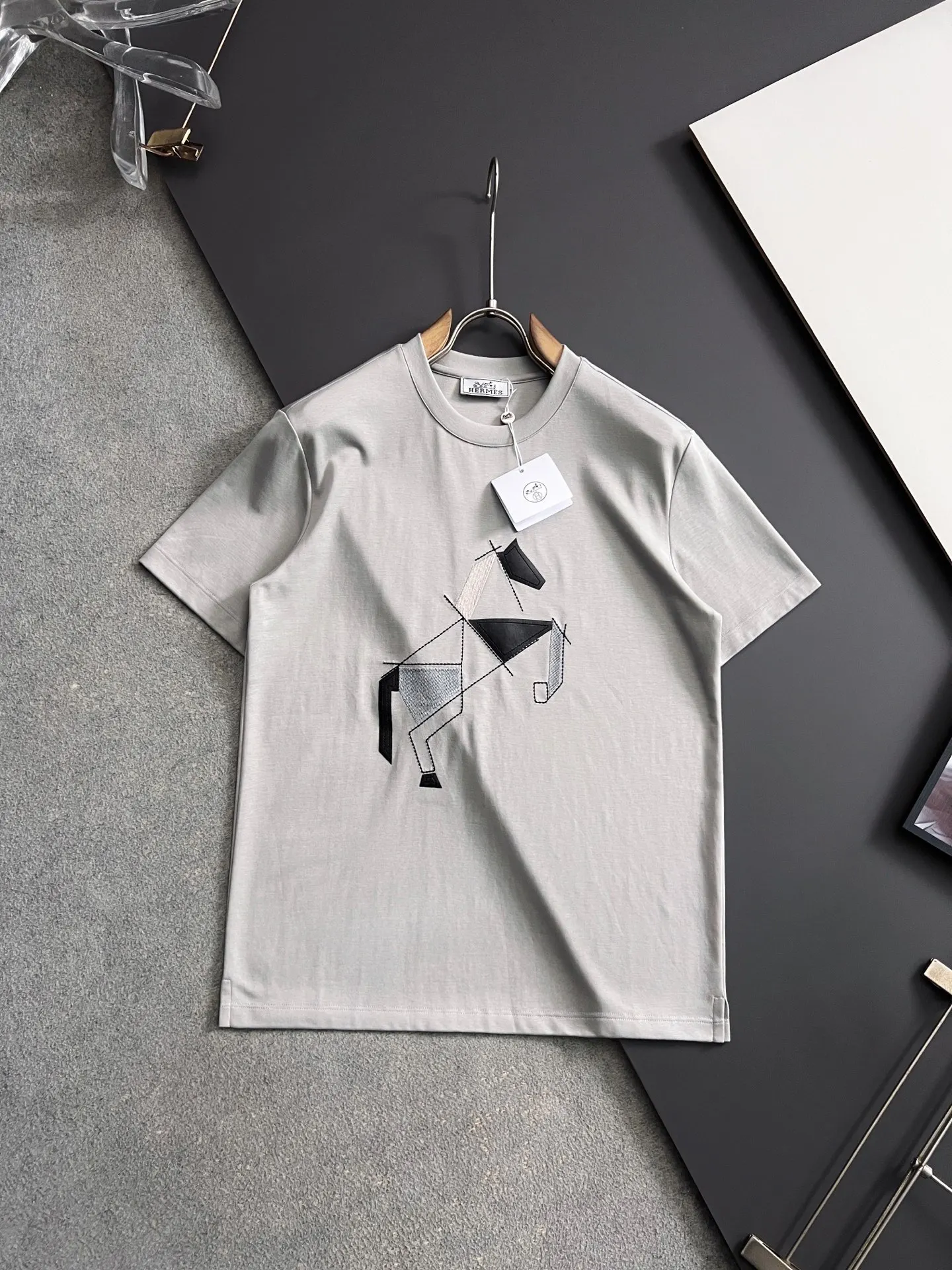 Hermes High-quality imported milk silk T-shirt