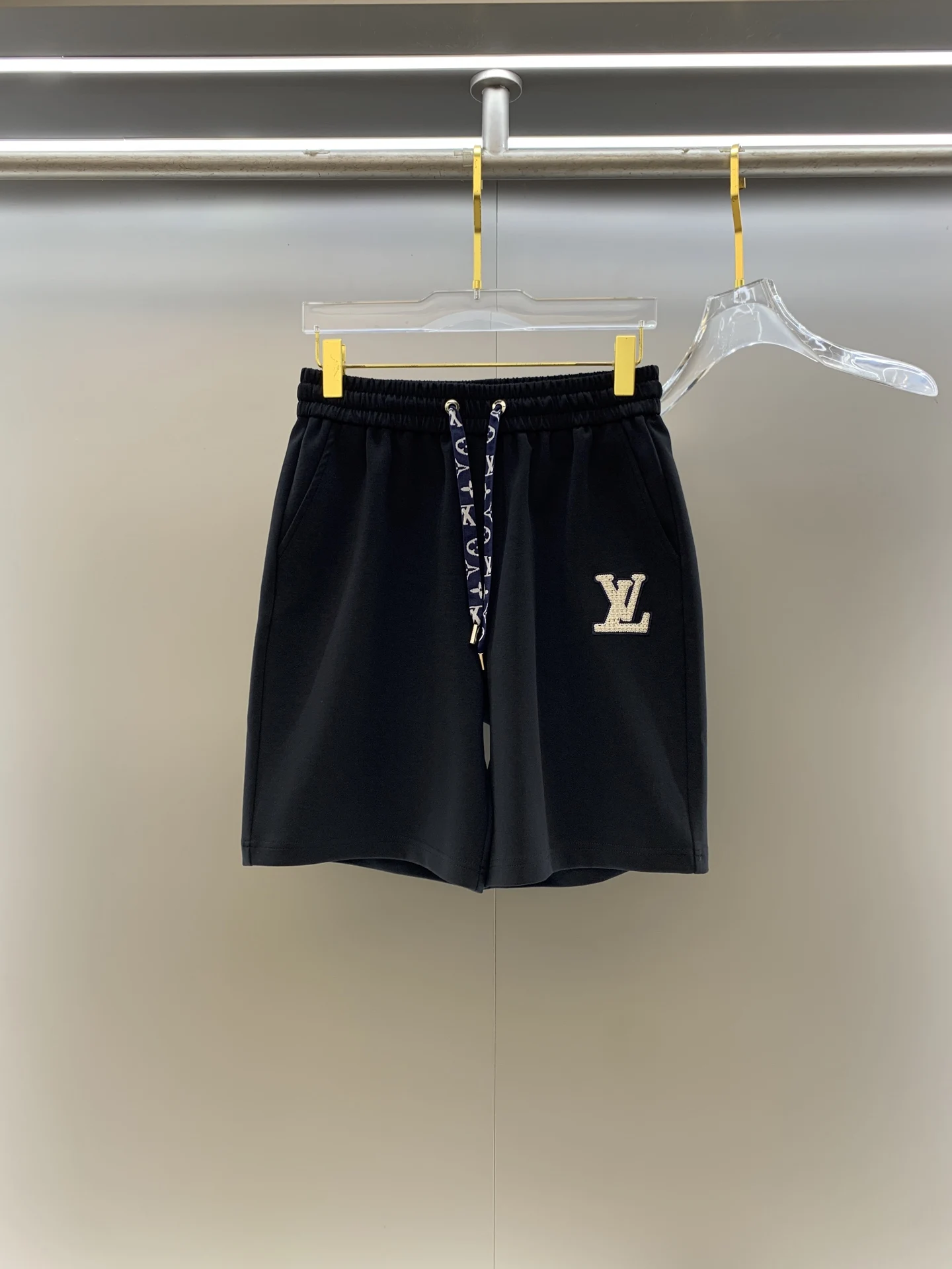 Louis Vuitton New Men s Casual Loose Shorts