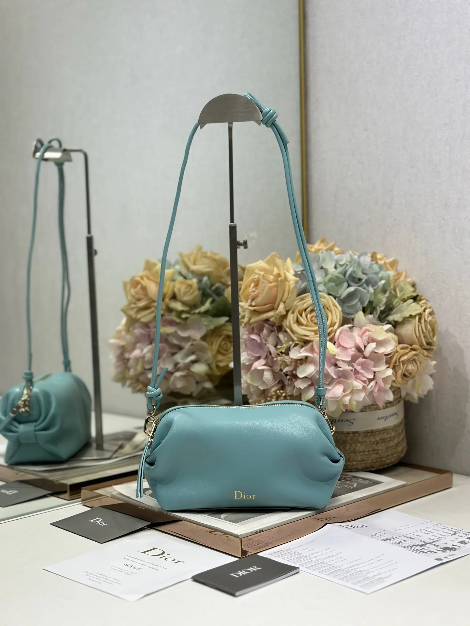 Dior S3900 Small Handheld Bag Women s Crossbody Bag Dior S3900 Small Handheld Bag Women s Crossbody Bag