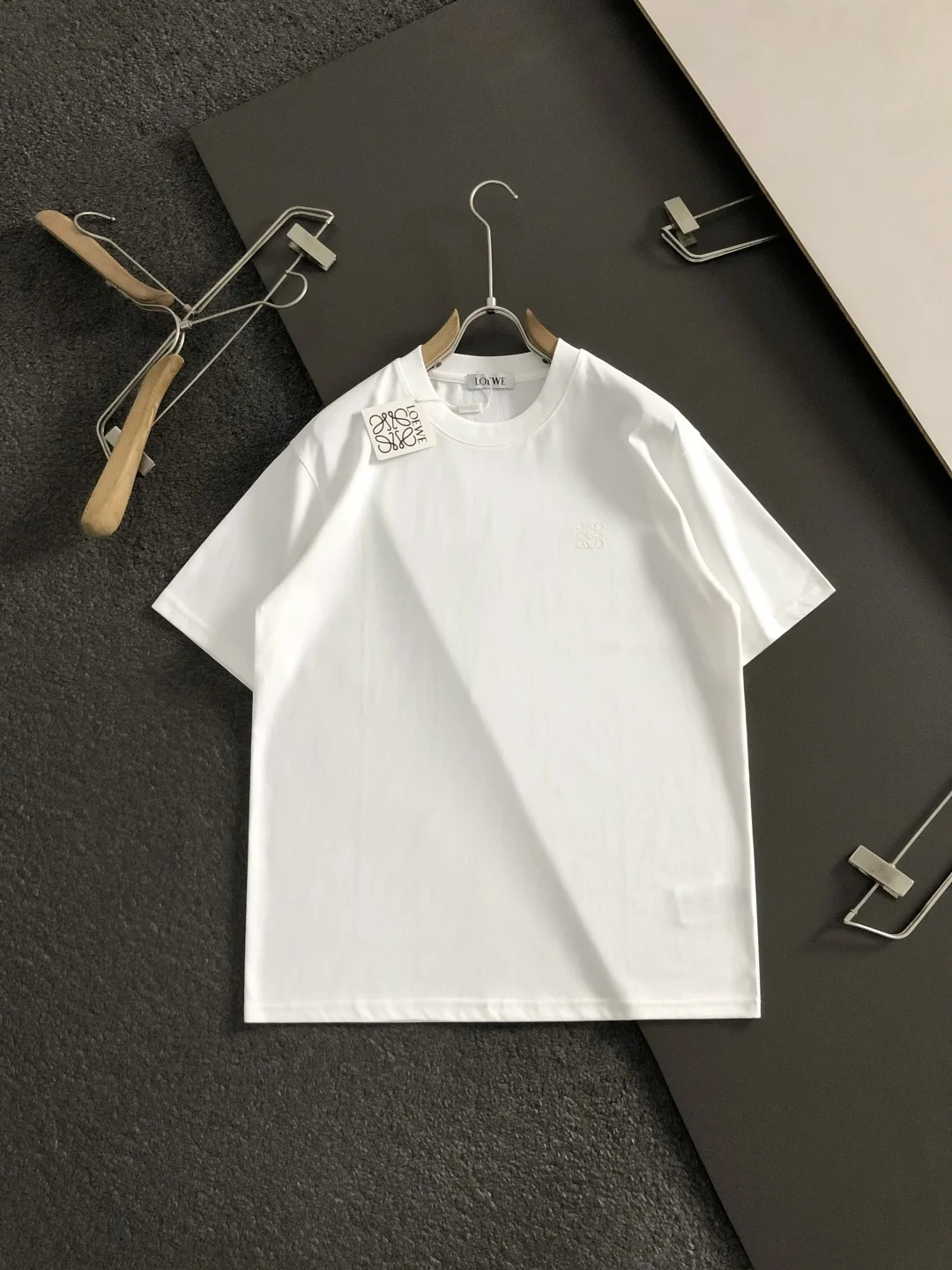 Loewe Velvet printed short sleeves for spring and summer