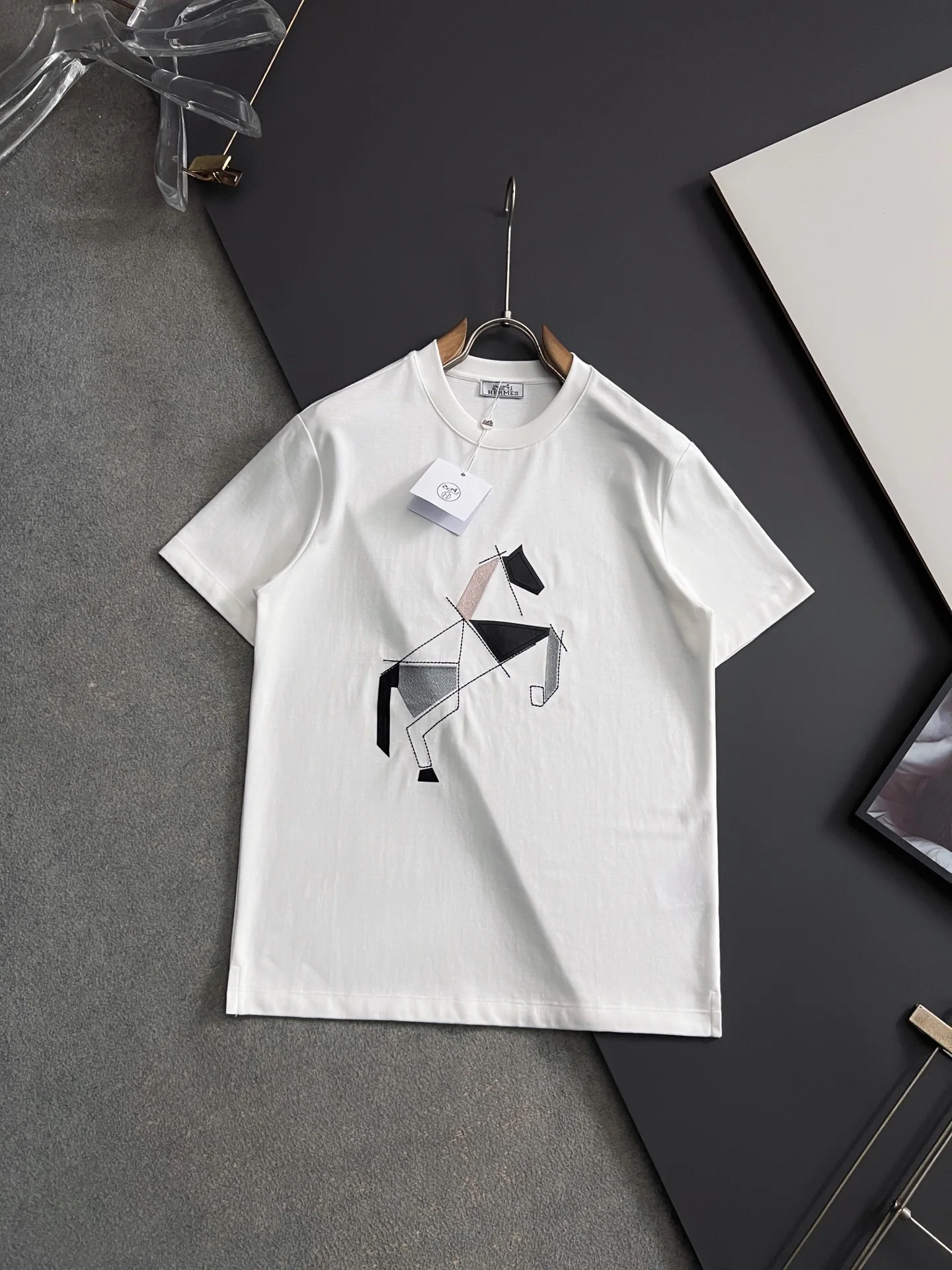 Hermes High-quality imported milk silk T-shirt