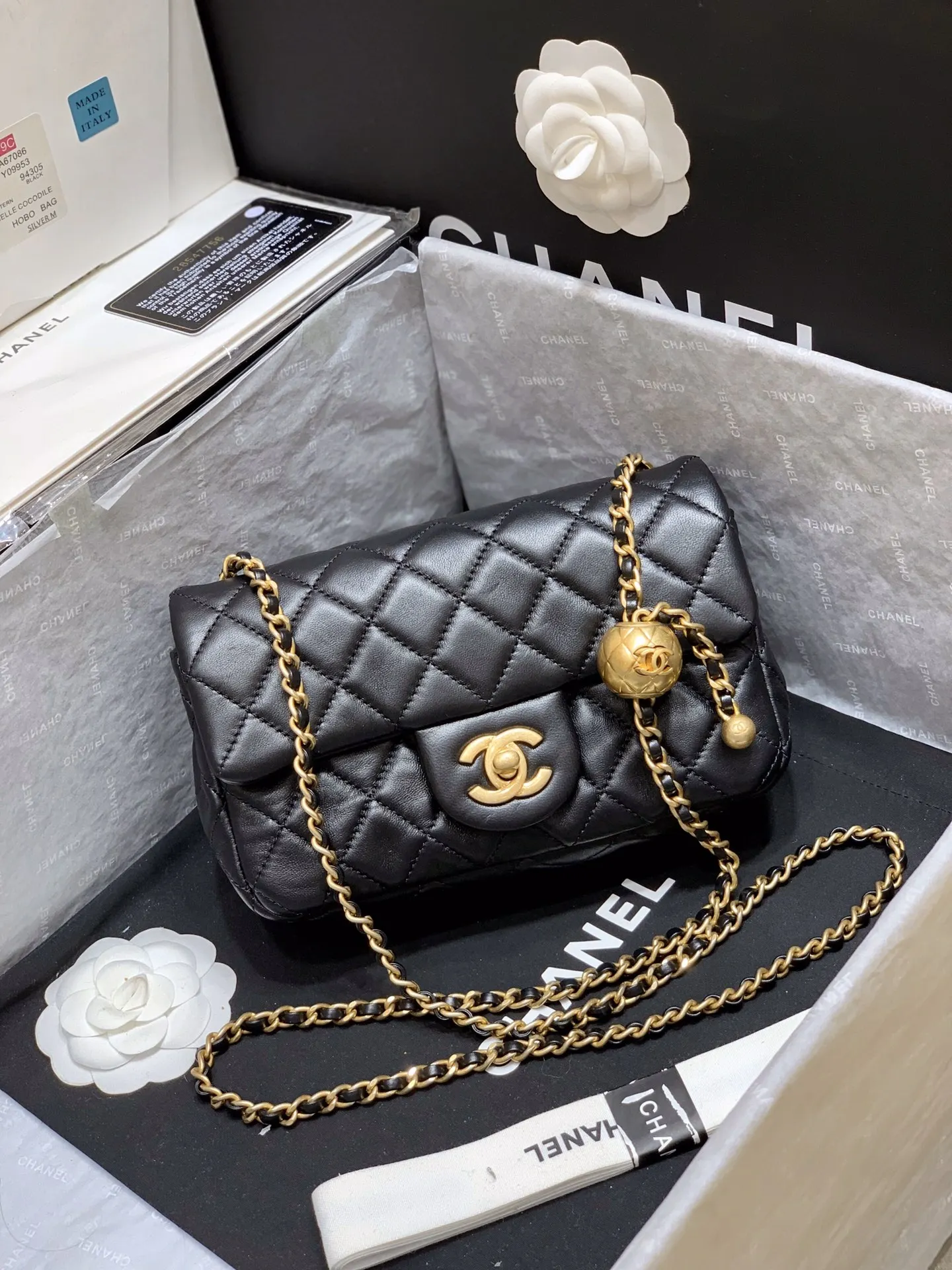 Chanel AS1786 Latest Daikin Pearl CF Camera Bag Women s Crossbody Bag Chanel AS1786 Latest Daikin Pearl CF Camera Bag Women s Crossbody Bag