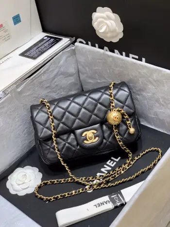AS1786 Latest Daikin Pearl CF Camera Bag Women s Crossbody Bag Replica Chanel womens bags