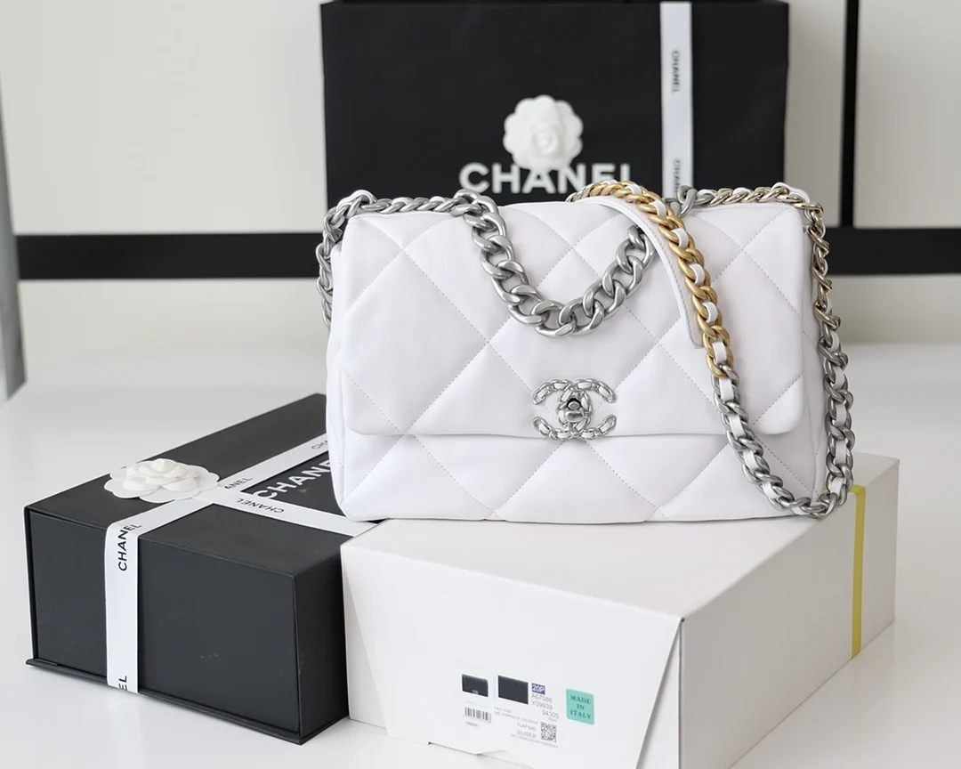 Chanel 0957 Goat Leather Handbag Women s Crossbody Bag Chanel 0957 Goat Leather Handbag Women s Crossbody Bag