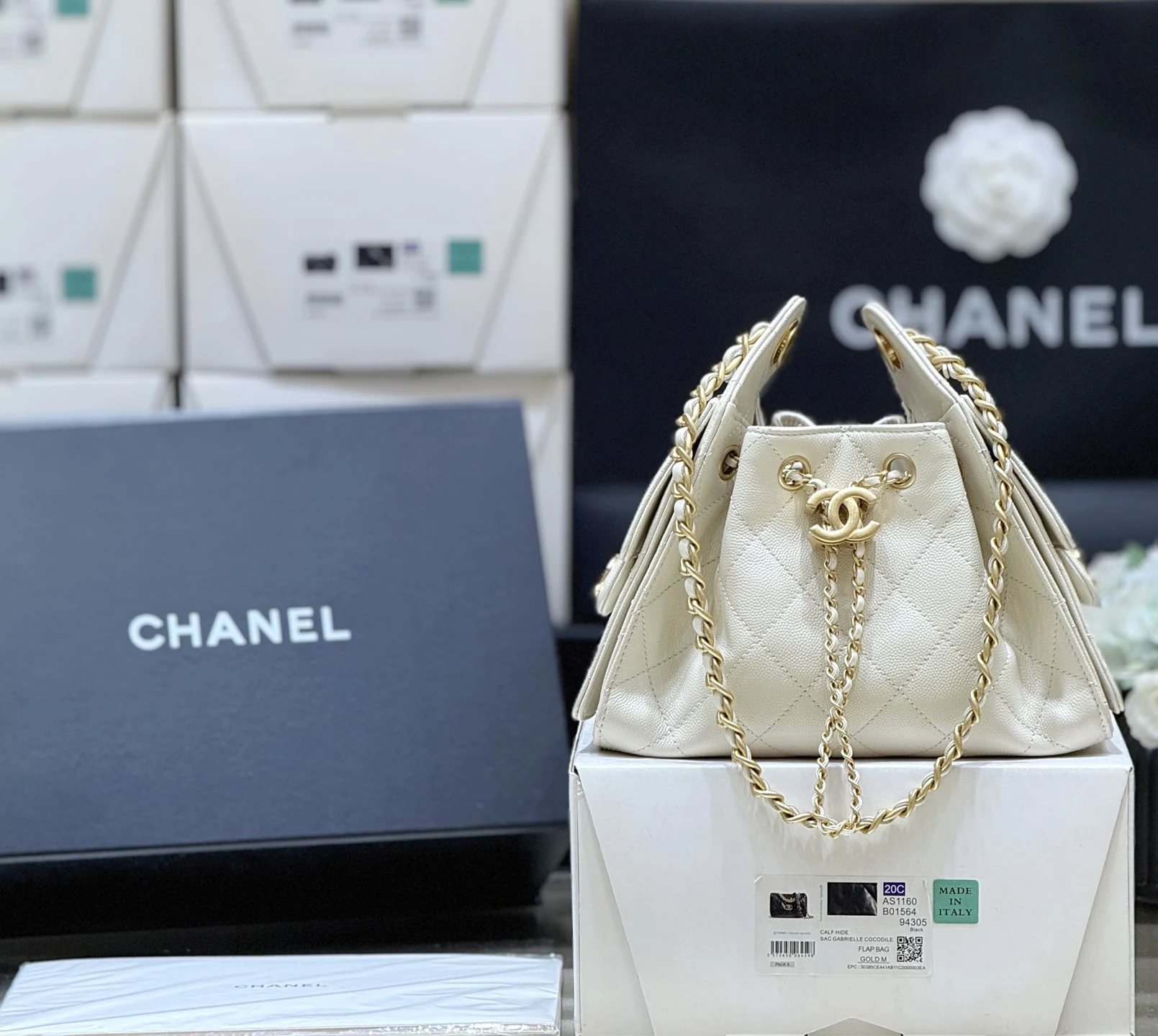 Chanel AS56310 Early Spring Vacation Series Suede Handbag Women s Crossbody Bag Chanel AS56310 Early Spring Vacation Series Suede Handbag Women s Crossbody Bag