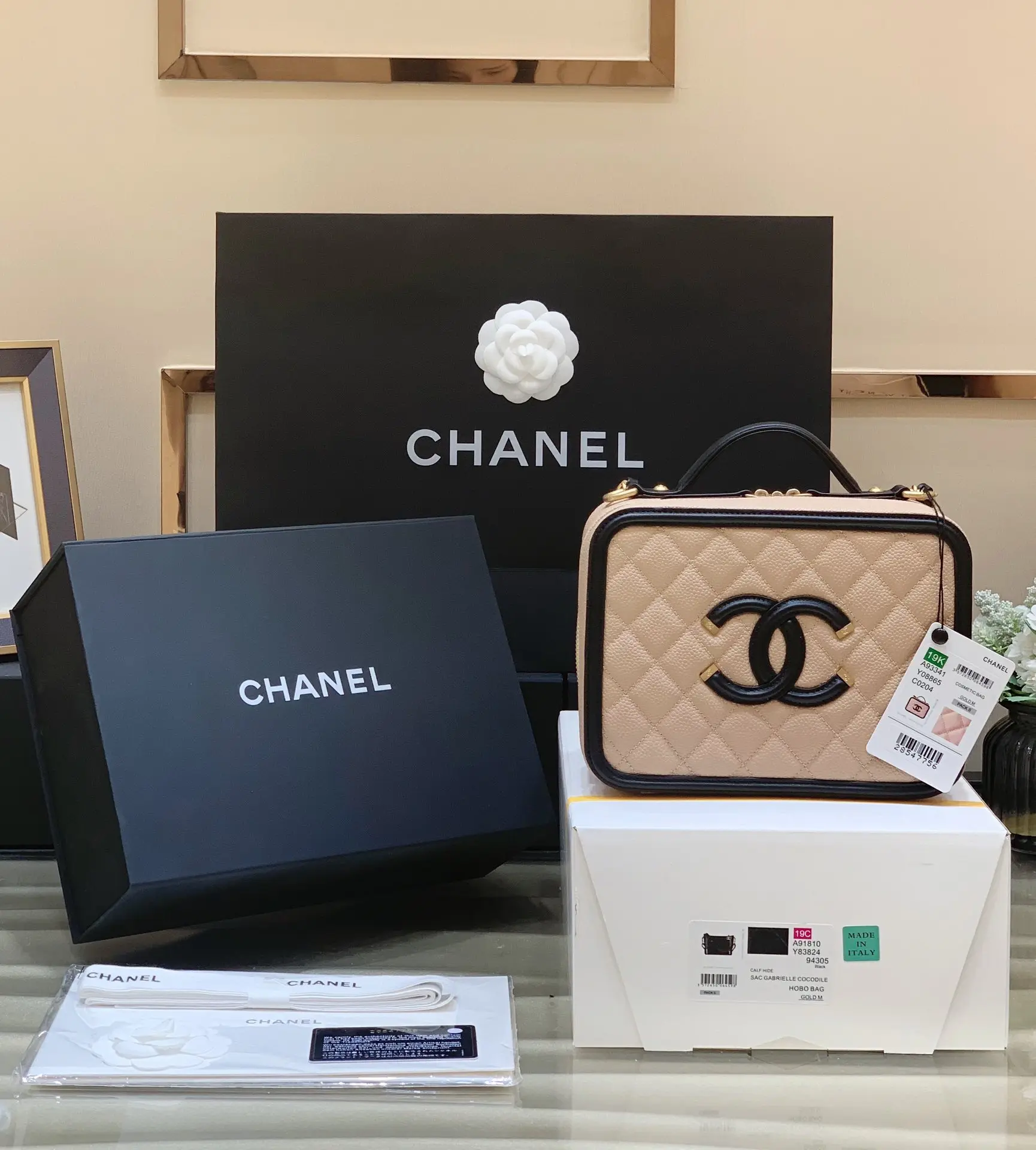 Chanel 93341 New Version Textured Cowhide Camera Bag Women s Crossbody Bag Chanel 93341 New Version Textured Cowhide Camera Bag Women s Crossbody Bag