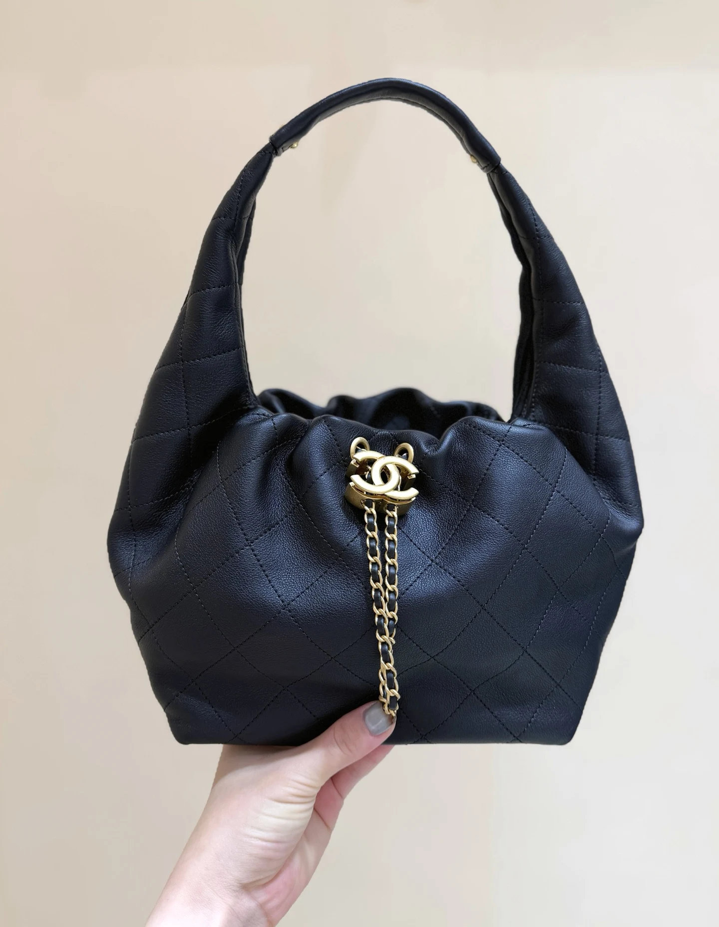 Chanel AS59670 Early Spring Vacation Series Woven Tote Bag Women s Shoulder Bag Chanel AS59670 Early Spring Vacation Series Woven Tote Bag Women s Shoulder Bag