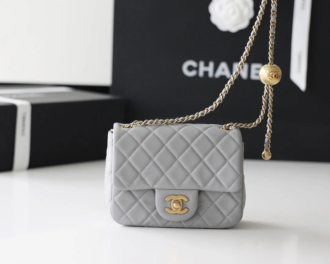 Chanel AS1786 Thick Gold Full Steel Small Gold Ball Camera Bag Women s Crossbody Bag Chanel AS1786 Thick Gold Full Steel Small Gold Ball Camera Bag Women s Crossbody Bag