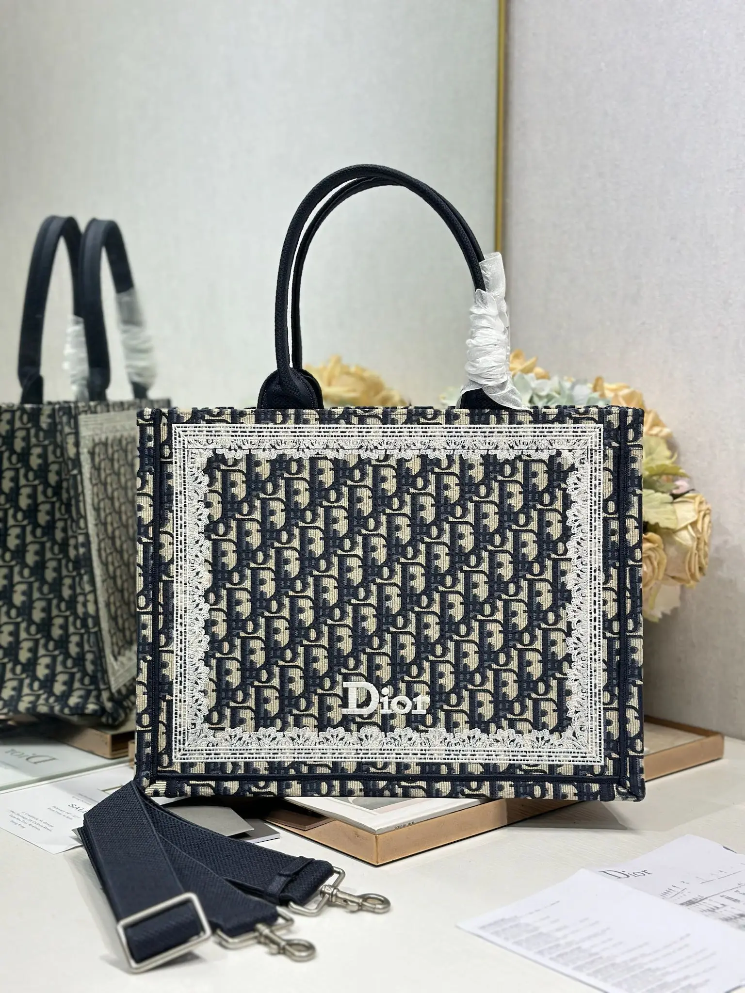 Dior 1286 Pattern Embroidered Shopping Bag Women s Shoulder Bag