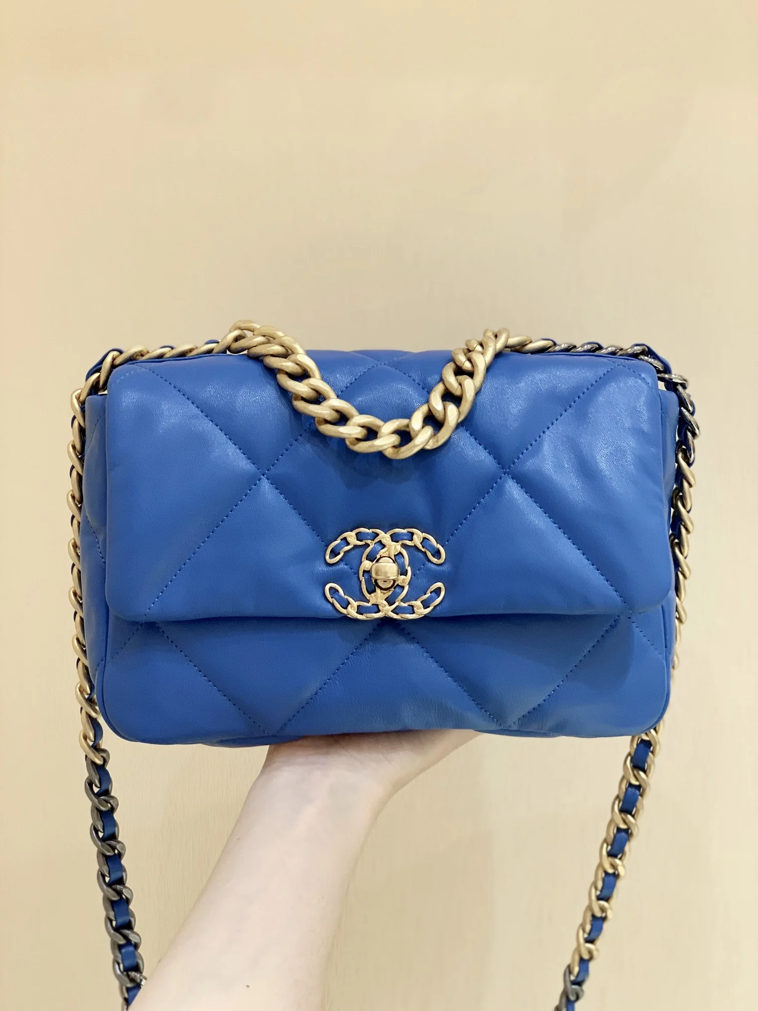 Chanel 0957 Goat Leather Handbag Women s Crossbody Bag