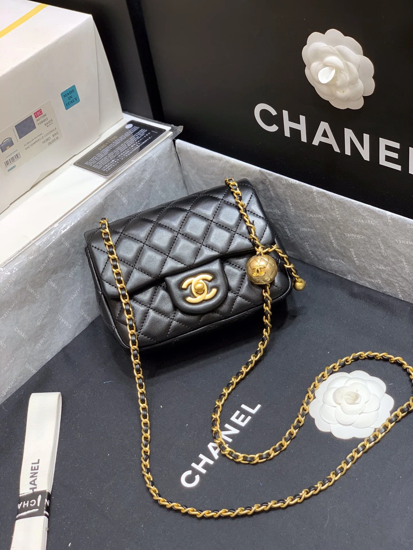 Chanel AS1787 Latest Daikin Pearl CF Camera Bag Women s Crossbody Bag Chanel AS1787 Latest Daikin Pearl CF Camera Bag Women s Crossbody Bag