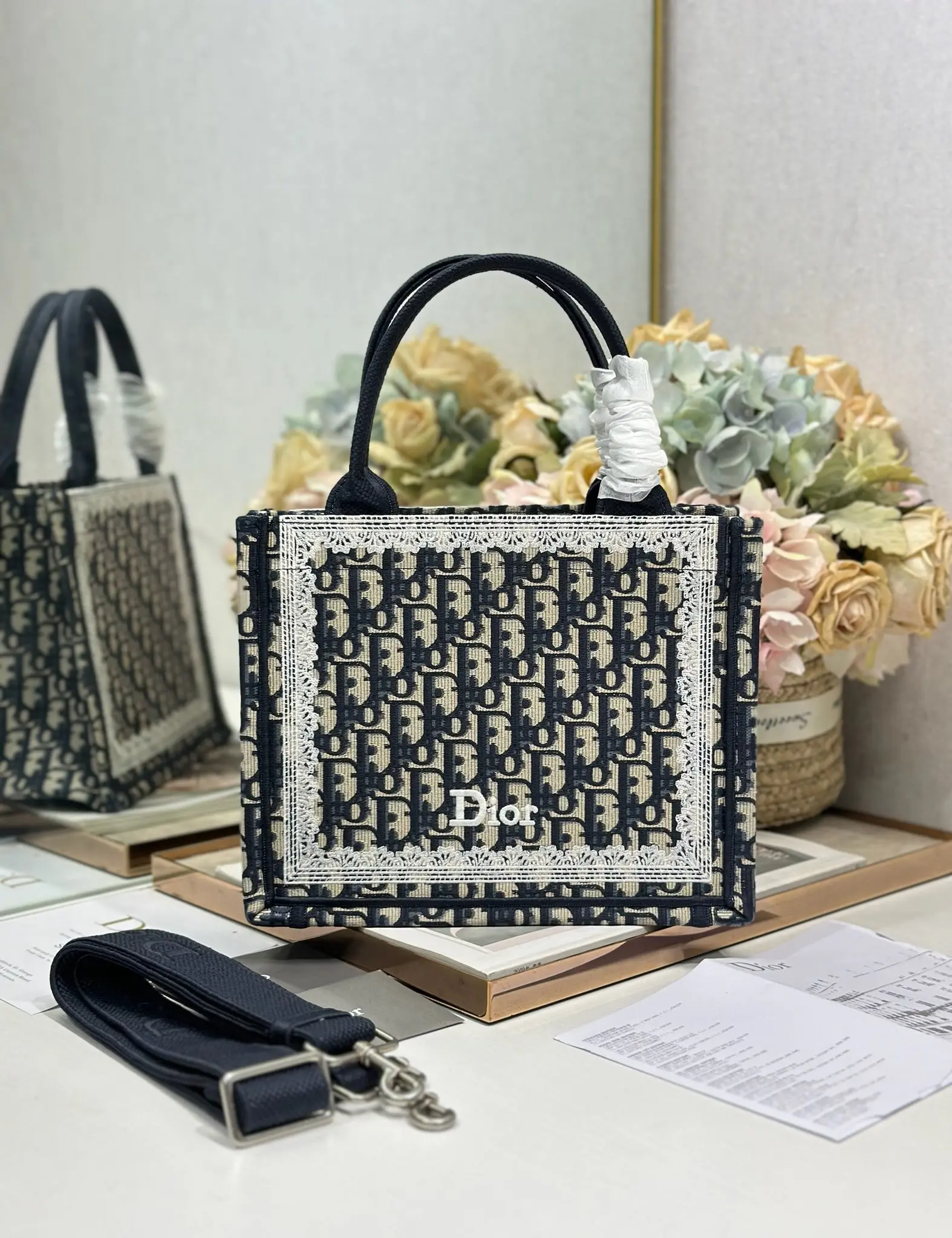 Dior 1286 Pattern Embroidered Shopping Bag Women s Shoulder Bag