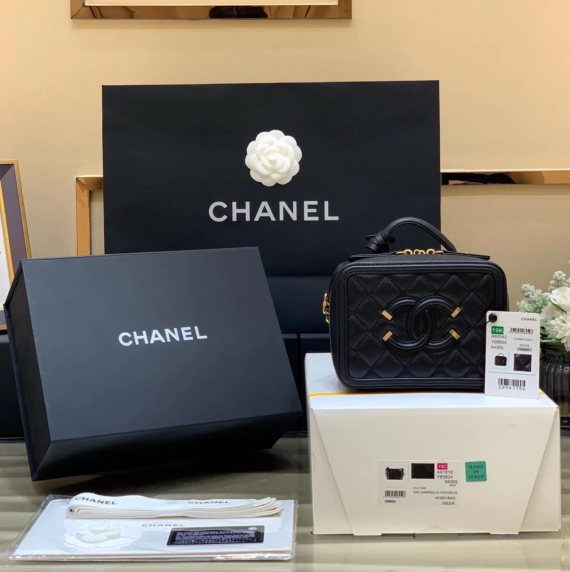 Chanel 93341 New Version Textured Cowhide Camera Bag Women s Crossbody Bag Chanel 93341 New Version Textured Cowhide Camera Bag Women s Crossbody Bag