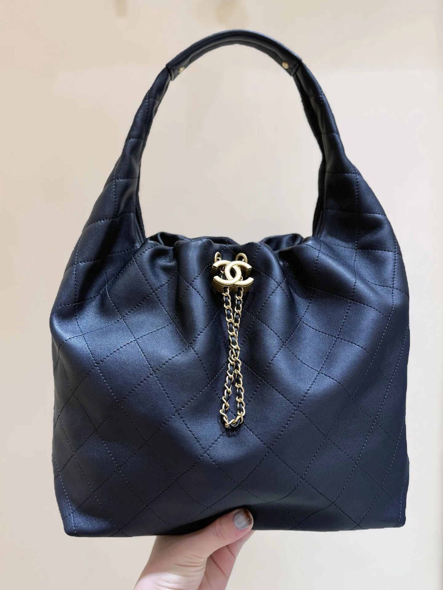 Chanel AS59670 Early Spring Vacation Series Woven Tote Bag Women s Shoulder Bag Chanel AS59670 Early Spring Vacation Series Woven Tote Bag Women s Shoulder Bag