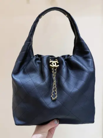 AS59670 Early Spring Vacation Series Woven Tote Bag Women s Shoulder Bag Replica Chanel womens bags