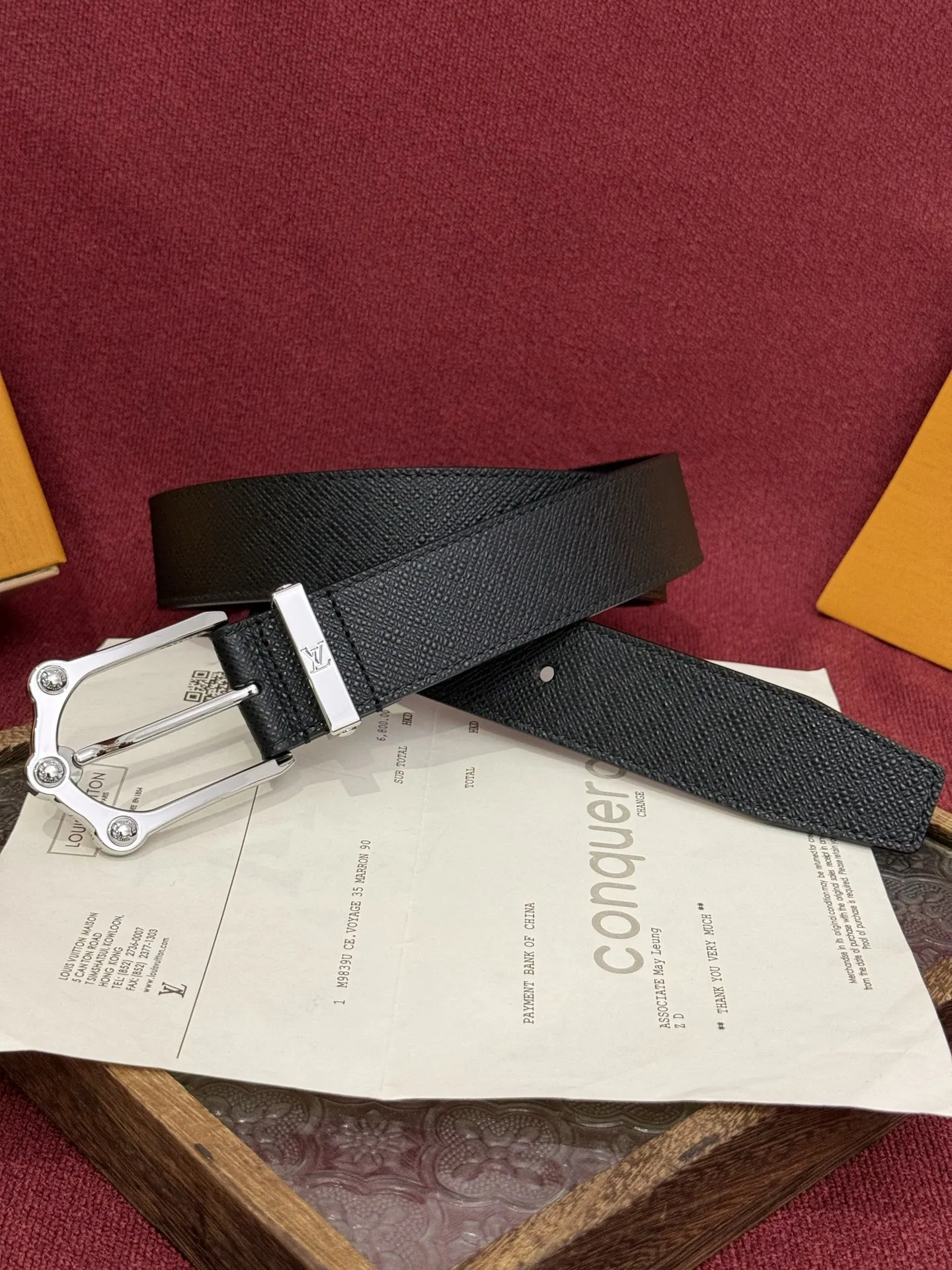 Louis Vuitton Letter pattern belt men s belt Louis Vuitton Letter pattern belt men s belt