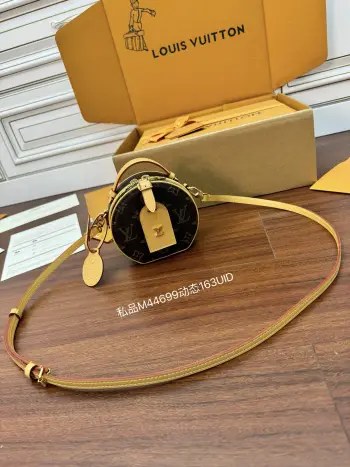 M44699 Italian A-Grade Leather Handbag Women s Crossbody Bag Replica Louis Vuitton womens bags