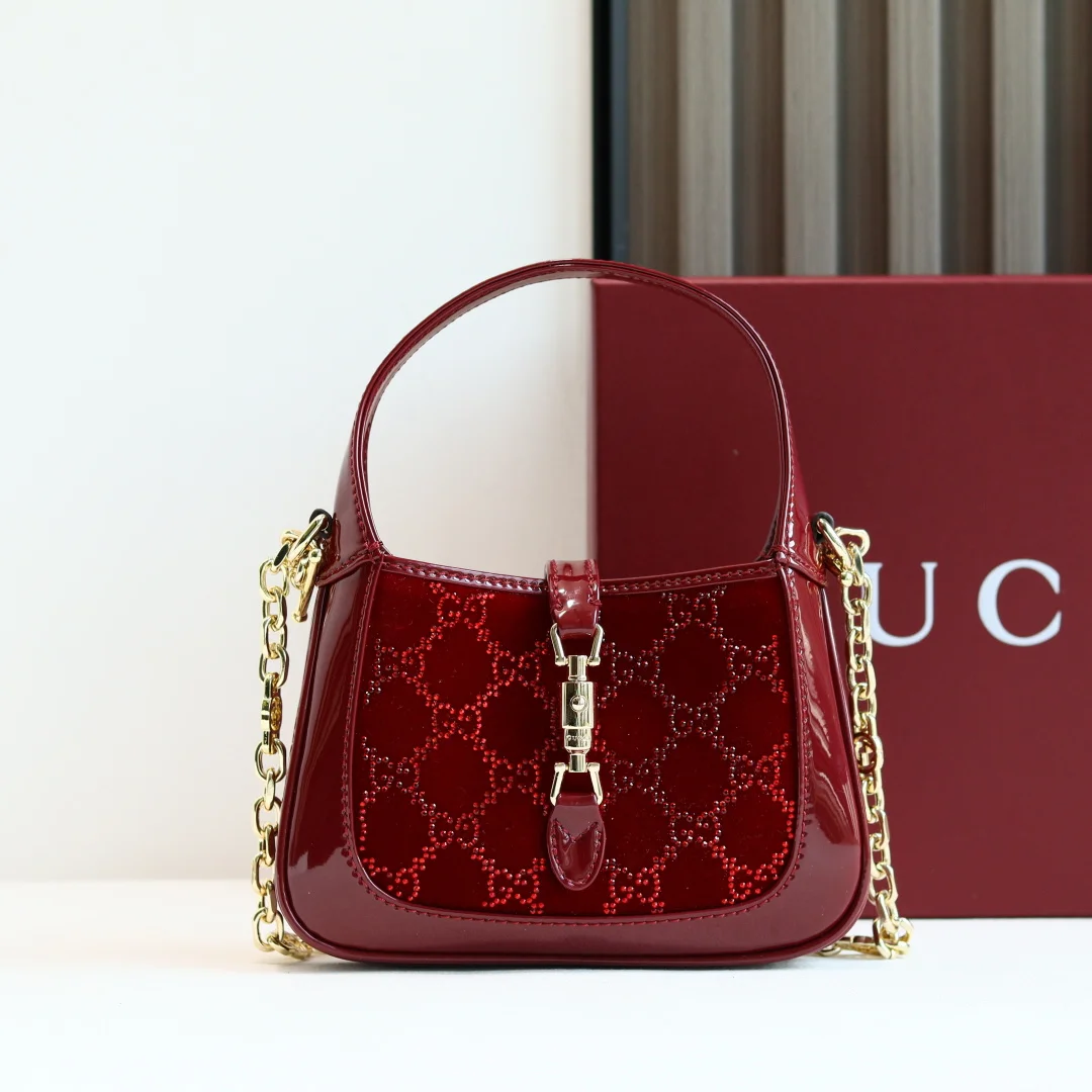 Gucci 836684 Crystal Inlaid Bamboo Section Bag Women s Crossbody Bag Gucci 836684 Crystal Inlaid Bamboo Section Bag Women s Crossbody Bag