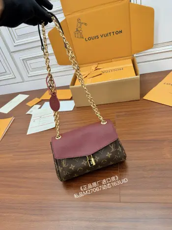 M27067 Italian A-grade tree gum leather handbag women s crossbody bag Replica Louis Vuitton womens bags