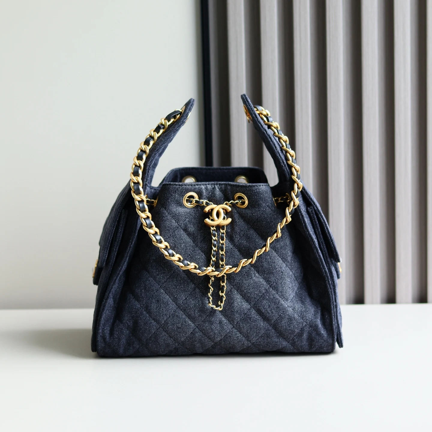 Chanel AS5293 Washable Denim Underarm Bag Women s Shoulder Bag Chanel AS5293 Washable Denim Underarm Bag Women s Shoulder Bag