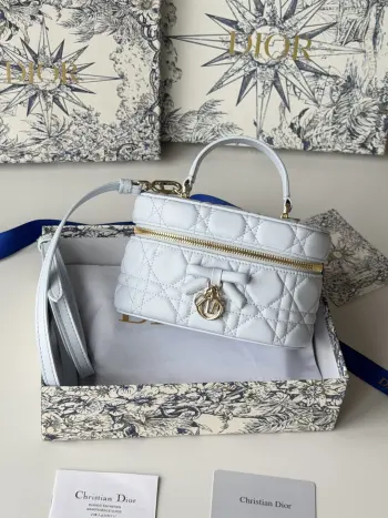 S2603PUQA_M39Z Bowknot Pearl Chain Makeup Bag Women s Crossbody Bag Replica Dior womens bags