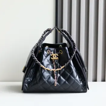 AS5293 Oil Wax Cowhide Underarm Bag Women s Shoulder Bag Replica Chanel womens bags