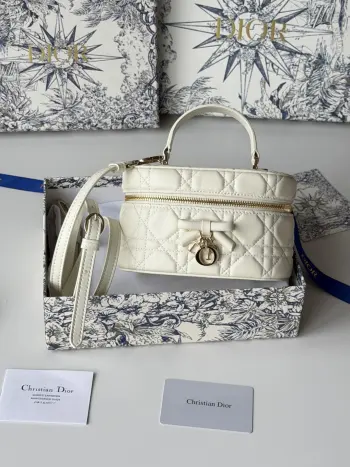 S2603PUQA_M39Z Bowknot Pearl Chain Makeup Bag Women s Crossbody Bag Replica Dior womens bags