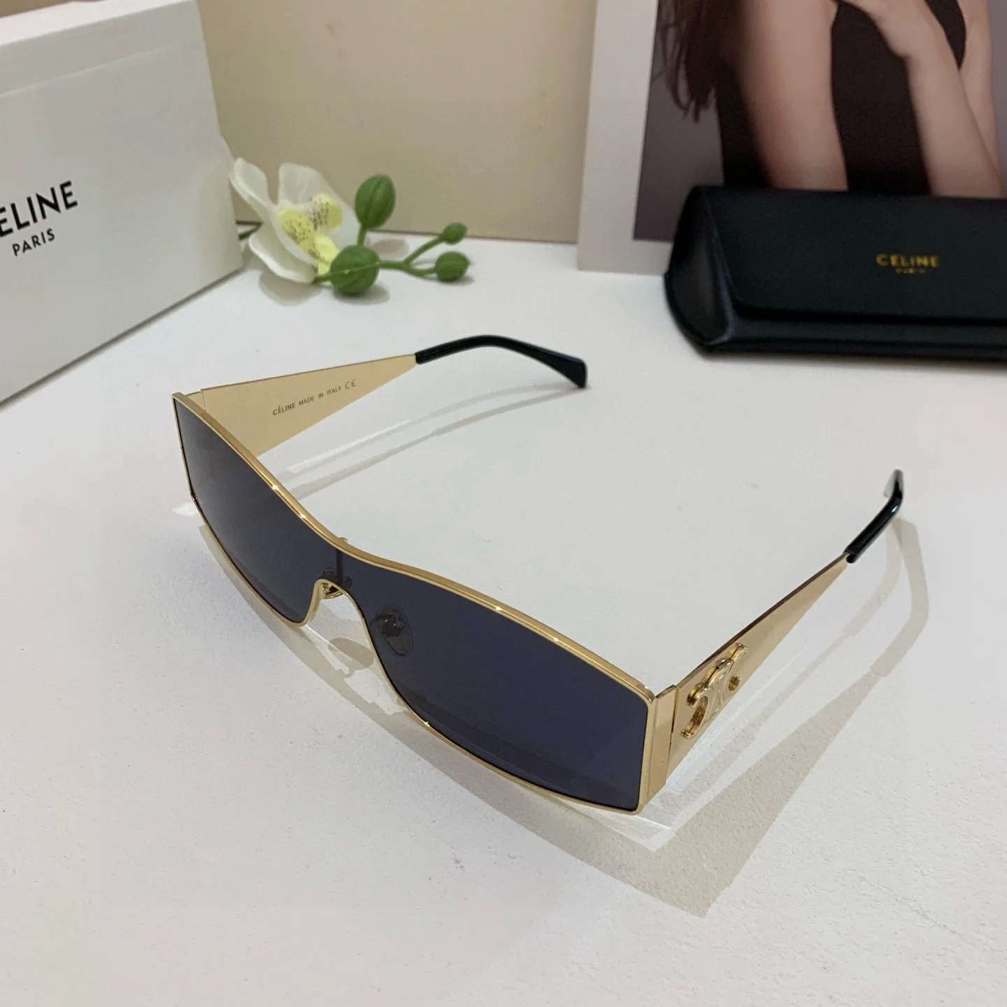 Celine Arc de Triomphe one-piece large leg sunglasses Celine Arc de Triomphe one-piece large leg sunglasses