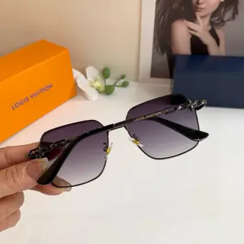 Classic Square Sunglasses for Men and Women Replica Louis Vuitton Sunglasses