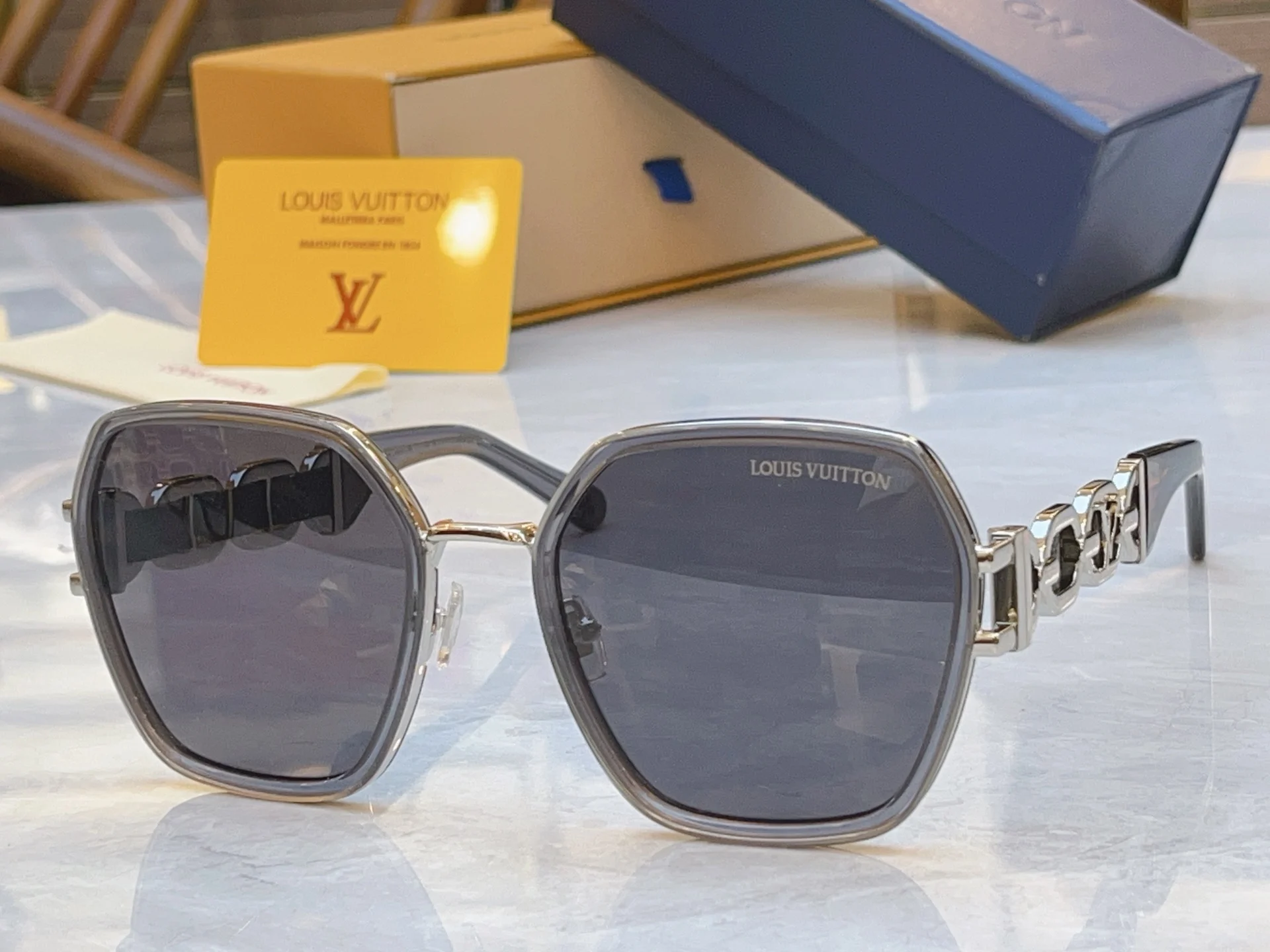 Louis Vuitton UV protection sunglasses Louis Vuitton UV protection sunglasses