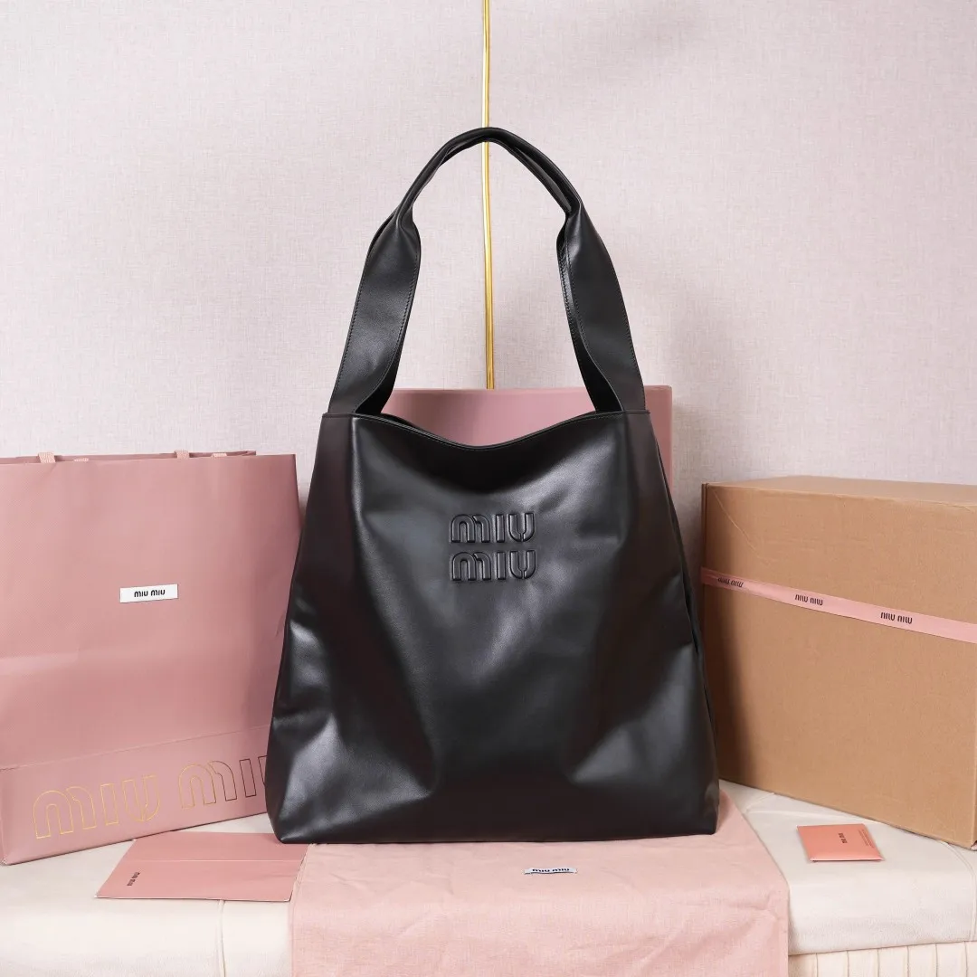 MIU MIU 5BC119 5BC134 Cowhide Leather Hobo Shoulder Bag Women s Single Shoulder Bag MIU MIU 5BC119 5BC134 Cowhide Leather Hobo Shoulder Bag Women s Single Shoulder Bag