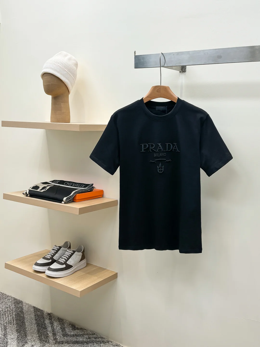 Prada Letter Embroidery Short Sleeve T-Shirt Prada Letter Embroidery Short Sleeve T-Shirt
