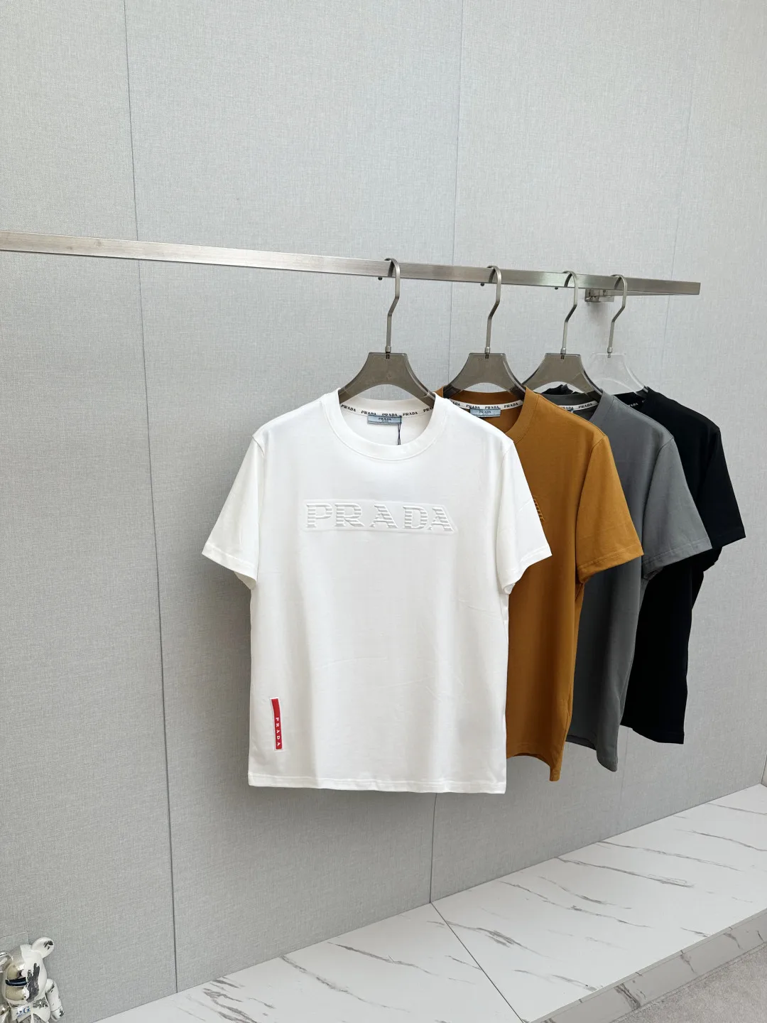 Prada Latest short-sleeve round-neck T-shirt