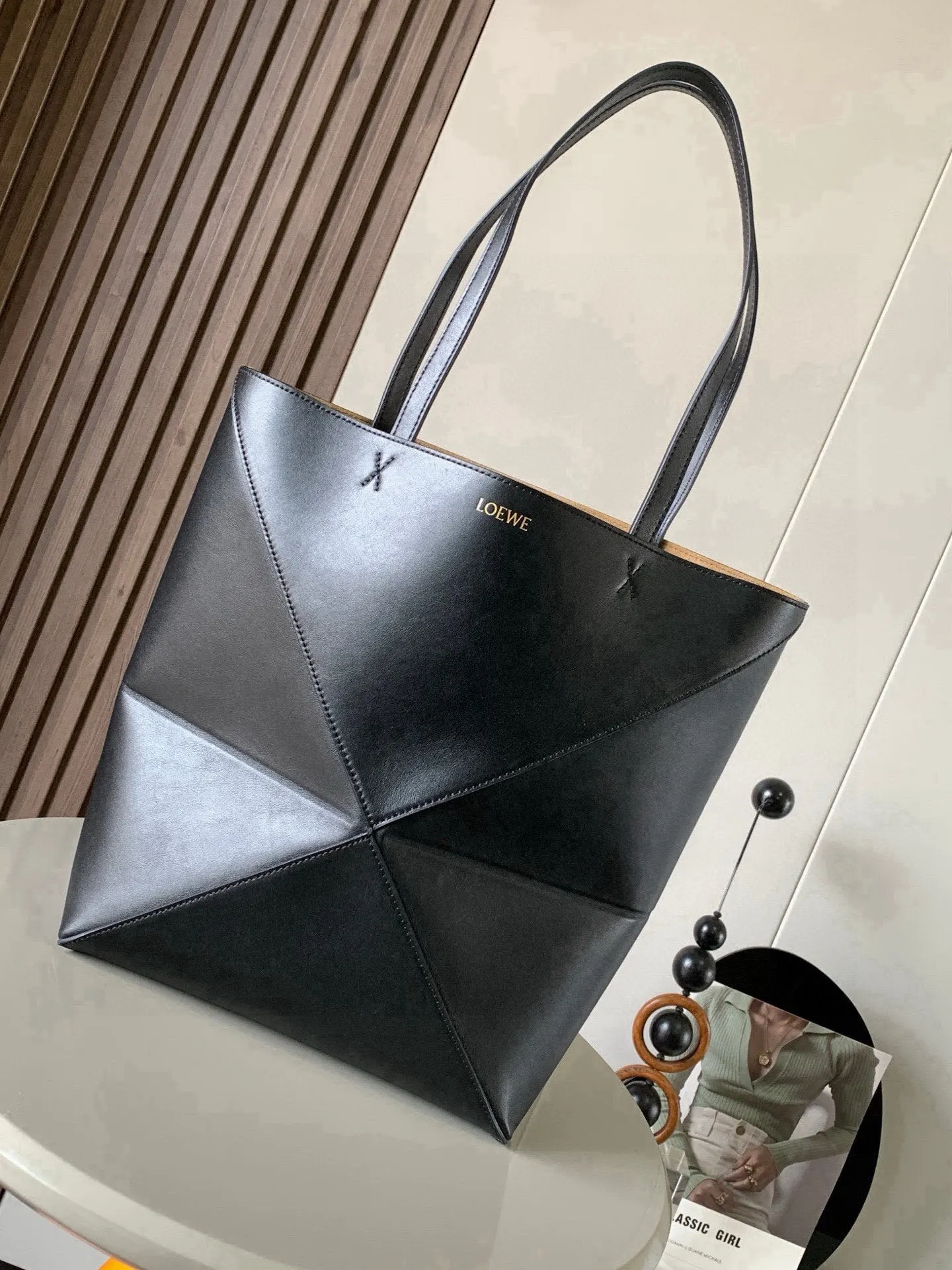 Loewe 9029 Smooth Cowhide Geometric Handbag Women s Shoulder Bag Loewe 9029 Smooth Cowhide Geometric Handbag Women s Shoulder Bag