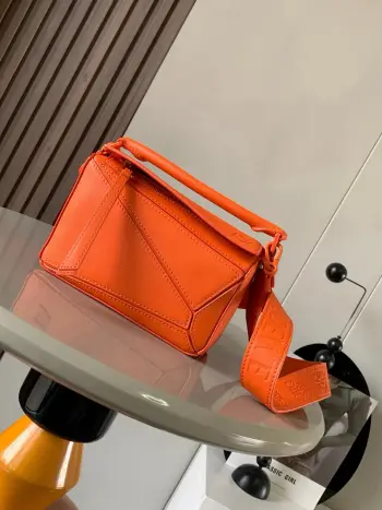 9020 geometric bag mini handbag women s crossbody bag Replica Loewe womens bags
