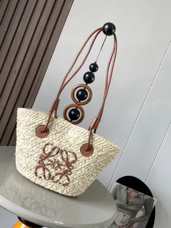 8007 Small Iraka Palm Fiber Handbag Women s Shoulder Bag Replica Loewe womens bags