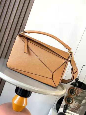 9017 Lychee Pattern Cowhide Handbag Women s Crossbody Bag Replica Loewe womens bags