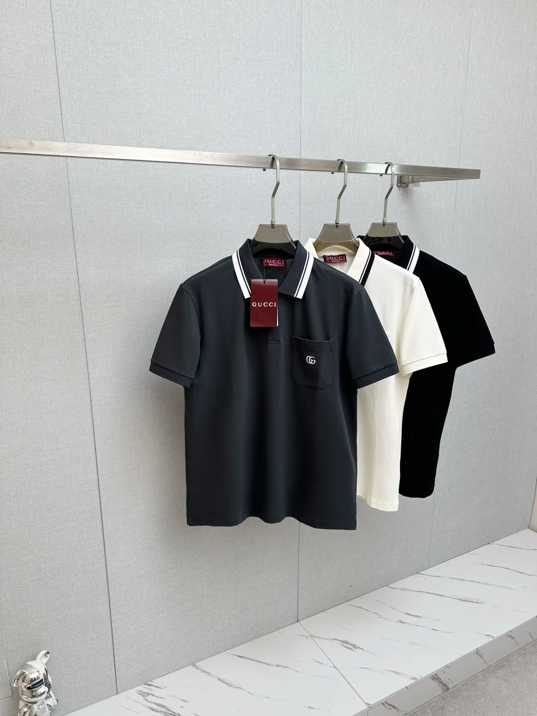 Gucci Men s Polo Shirt with Collar and Short Sleeves Gucci Men s Polo Shirt with Collar and Short Sleeves