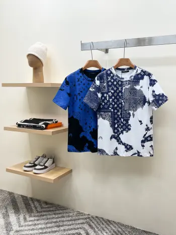 Classic Short Sleeve with Allover Floral Print Replica Louis Vuitton Tshirts and Polos