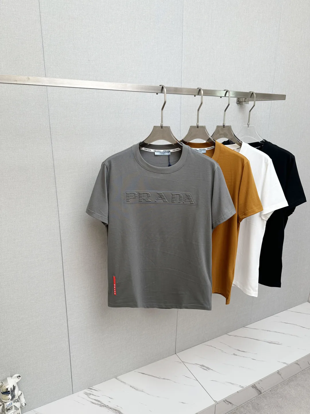 Prada Latest short-sleeve round-neck T-shirt