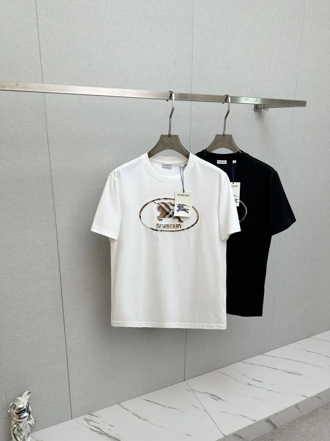 Burberry Latest short-sleeve round-neck T-shirt