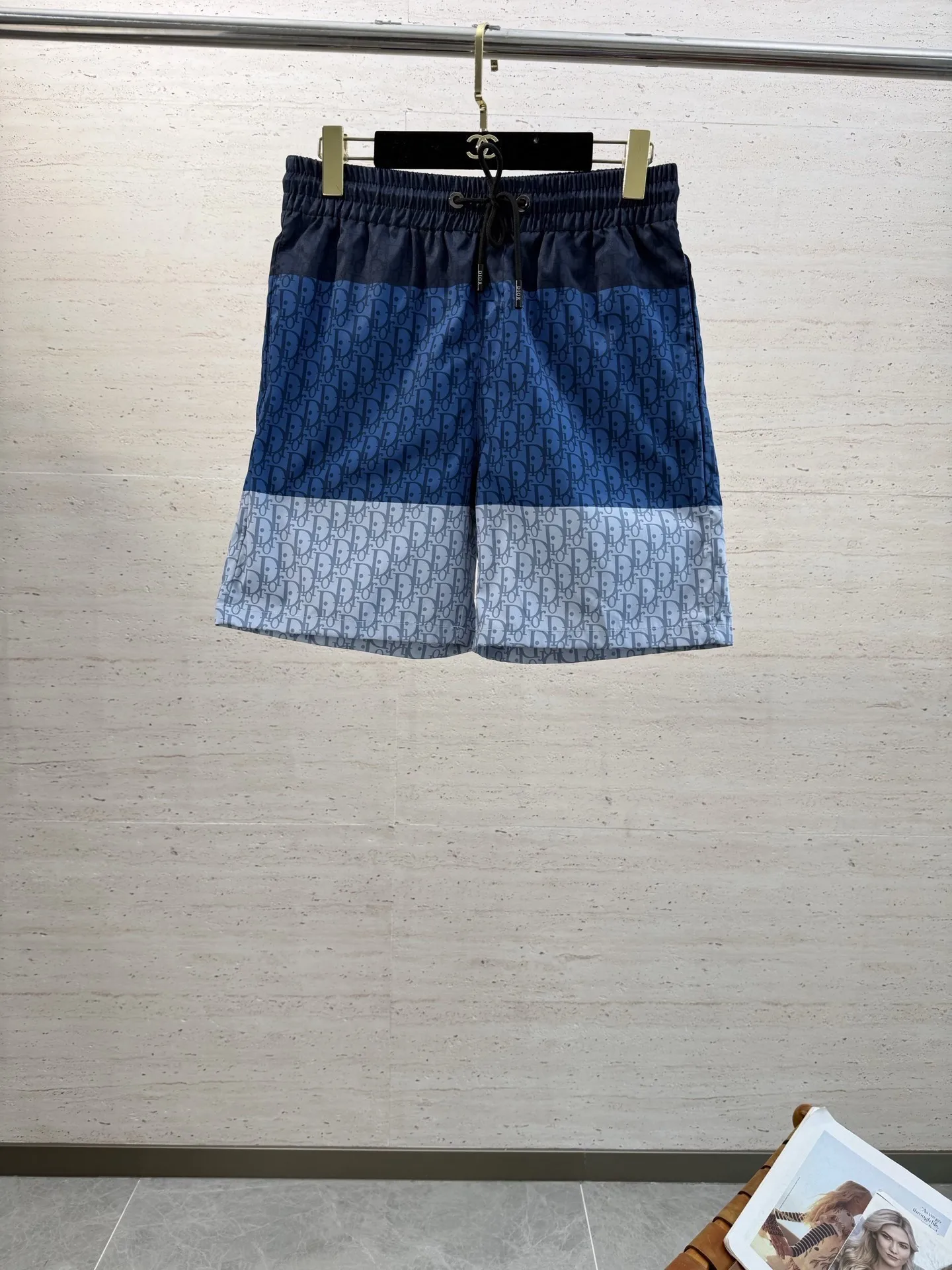 Dior Drawstring versatile men s casual sports shorts five-point pants