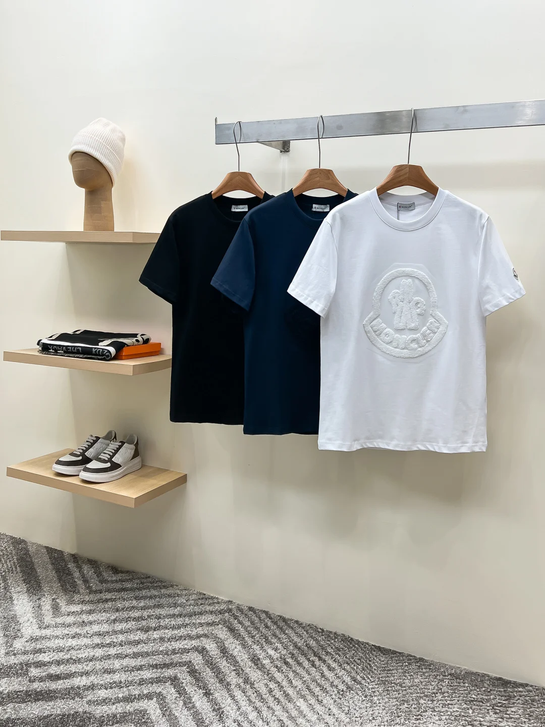 Moncler Latest short-sleeve round-neck T-shirt