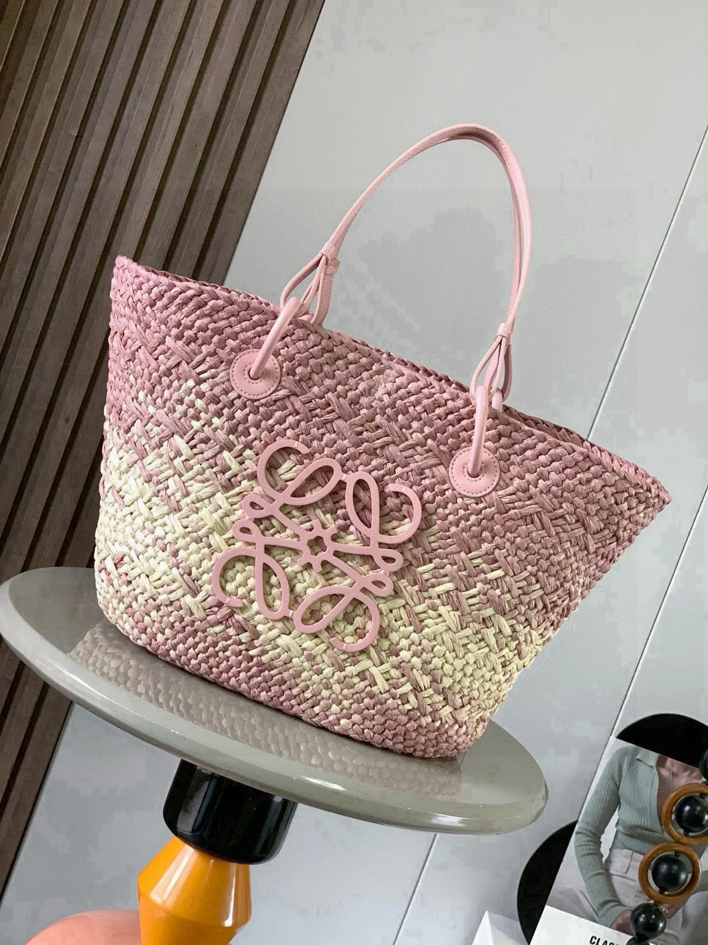 Loewe 8008 Iraq Palm Fiber Handbag Women s Shoulder Bag Loewe 8008 Iraq Palm Fiber Handbag Women s Shoulder Bag